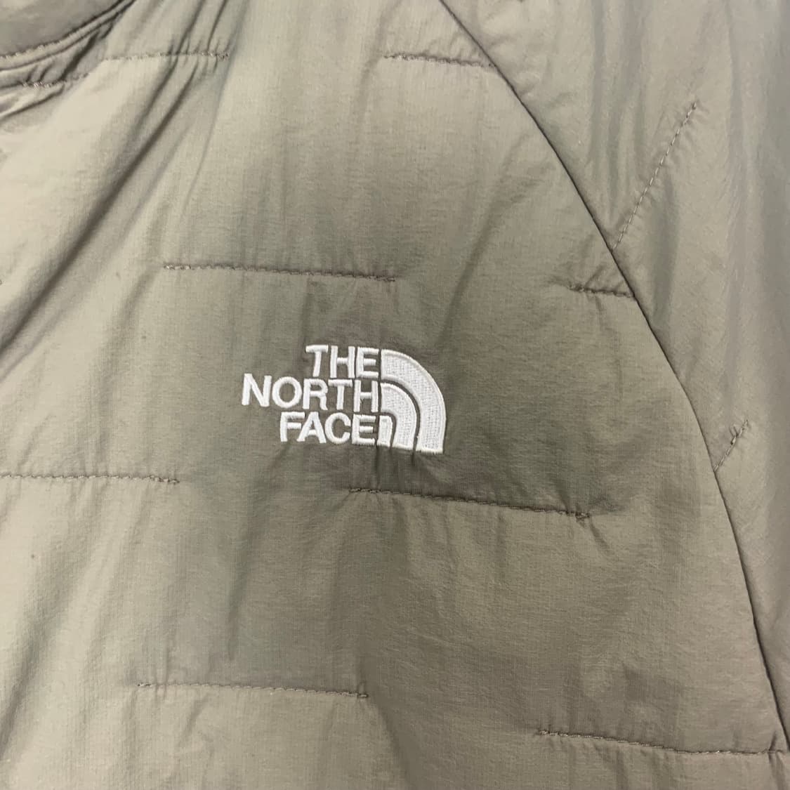 노스페이스 자수로고 베이지 윈드 경량자켓 4.2 상품이미지4