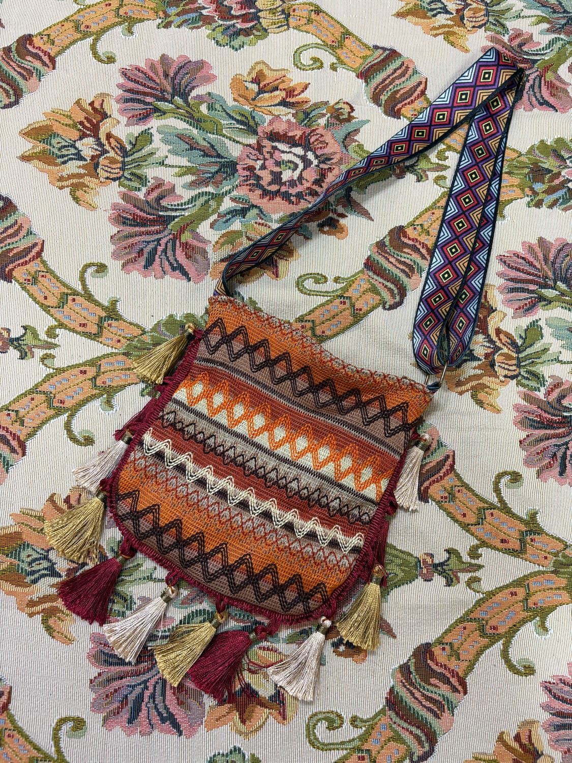 히피 패턴 크로스백  상품이미지1