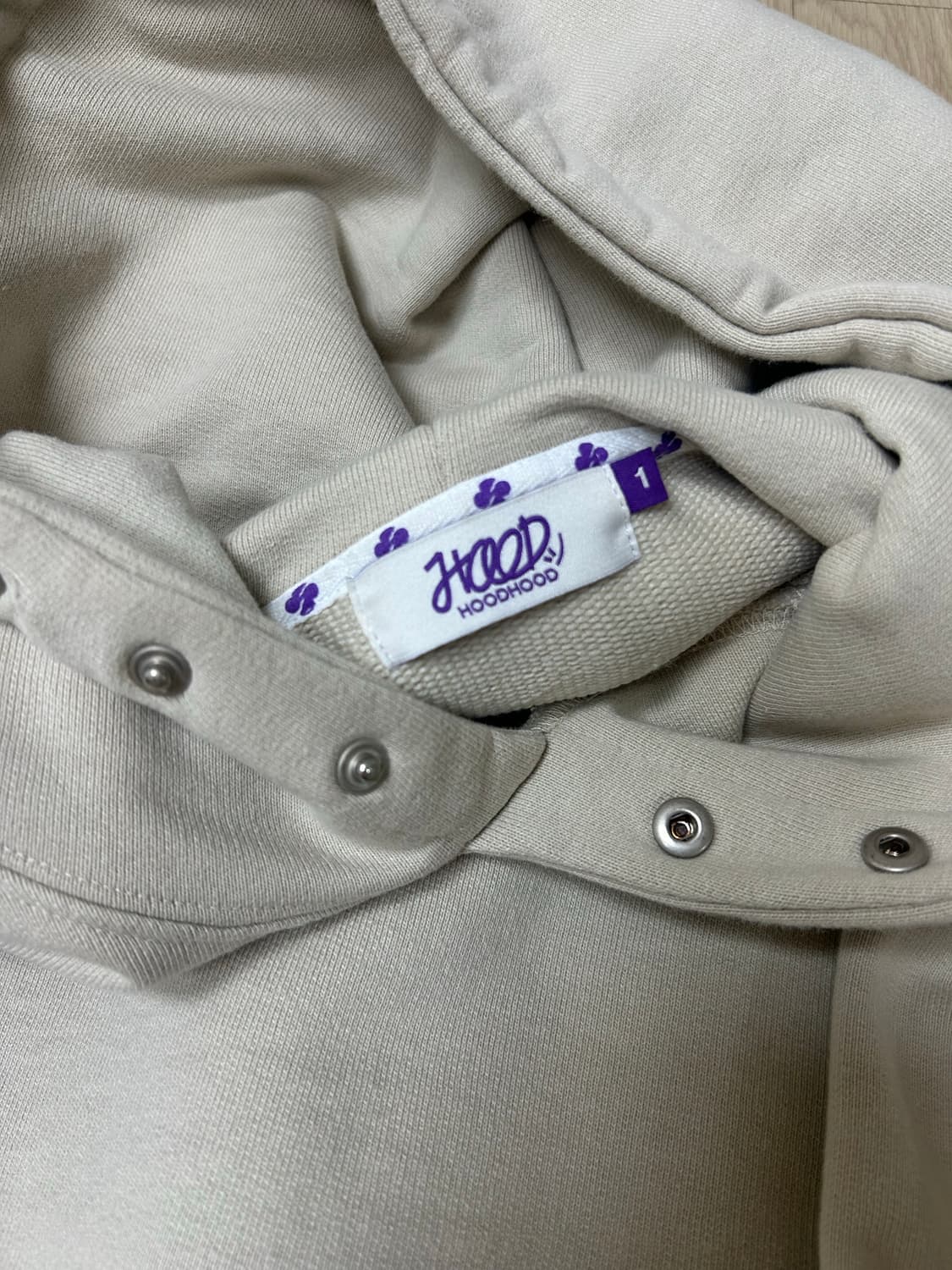 후드후드 로고 아플리케 오버핏 후드티 상품이미지4