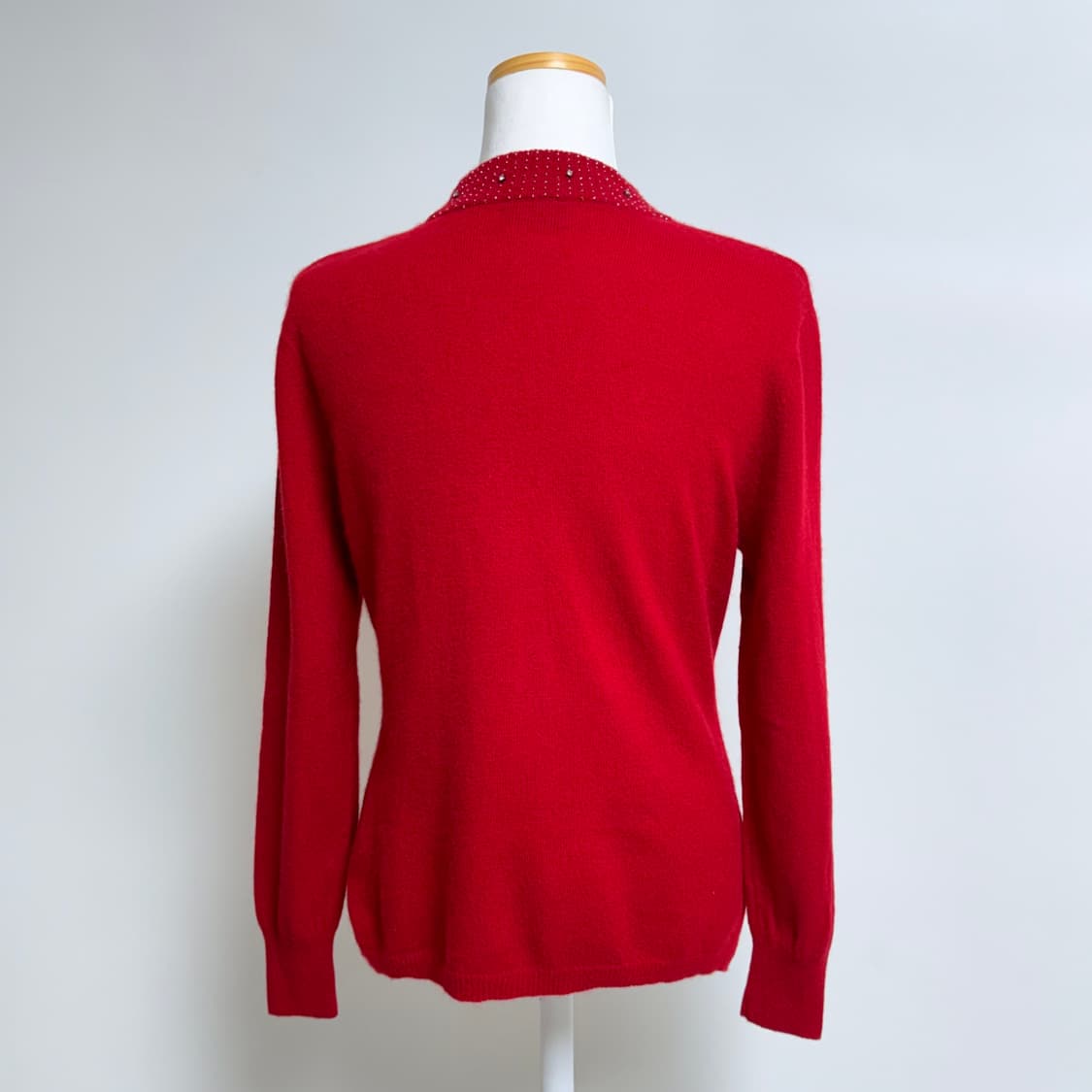 [캐시미어 100%] 큐빅 포인트 레드 니트 상품이미지3