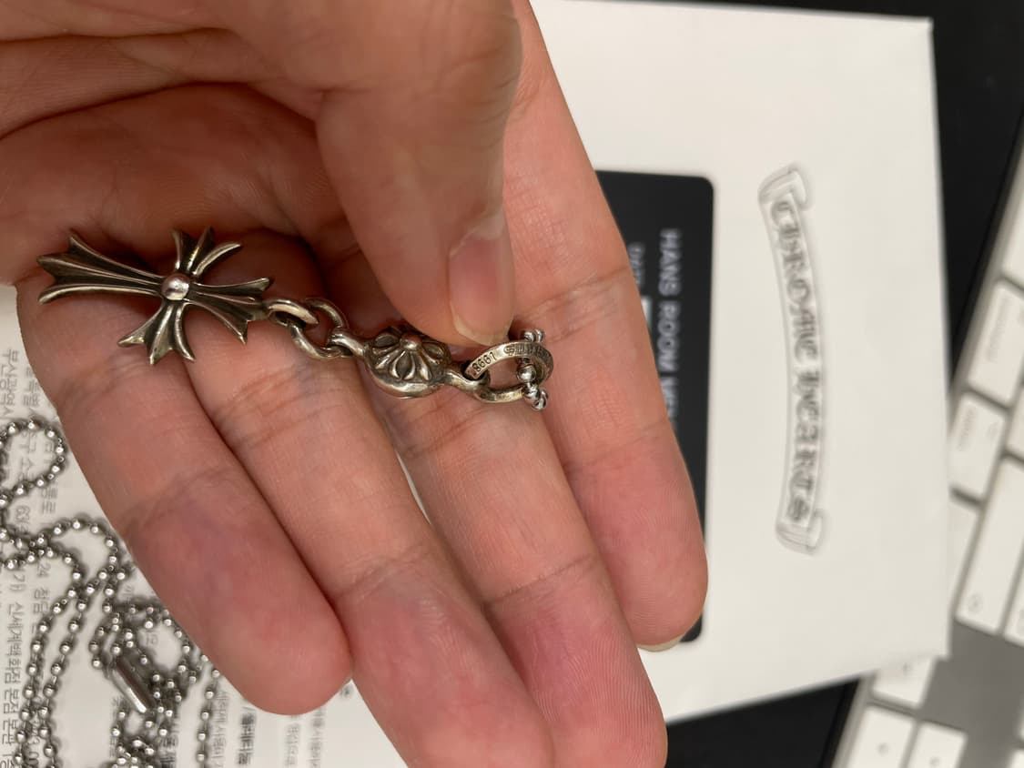 크롬하츠 원볼 타이니 크로스 목걸이 파베다이아 1p 상품이미지6