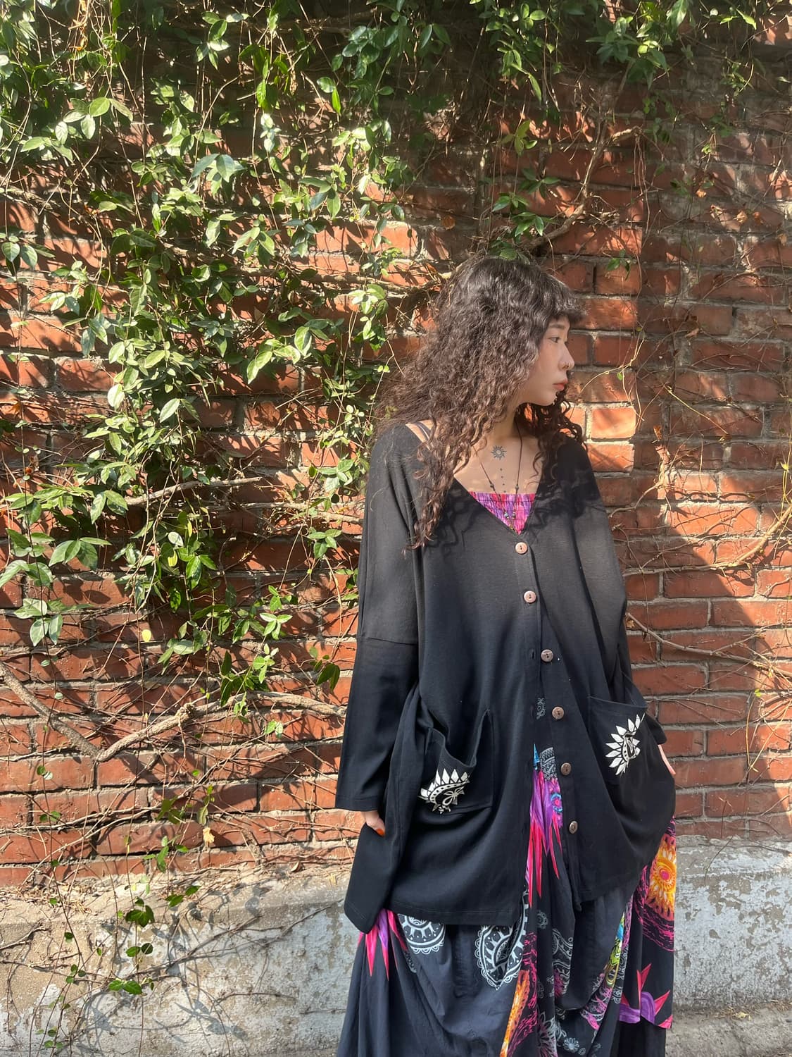 히피 문양 포인트 블랙 가디건 상품이미지1