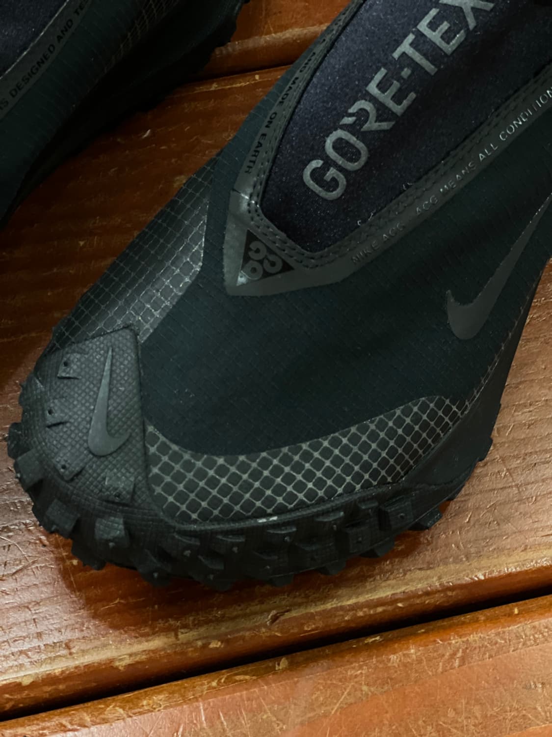 나이키 ACG 마운틴 플라이 고어텍스 블랙 초판 270 새제품 상품이미지2
