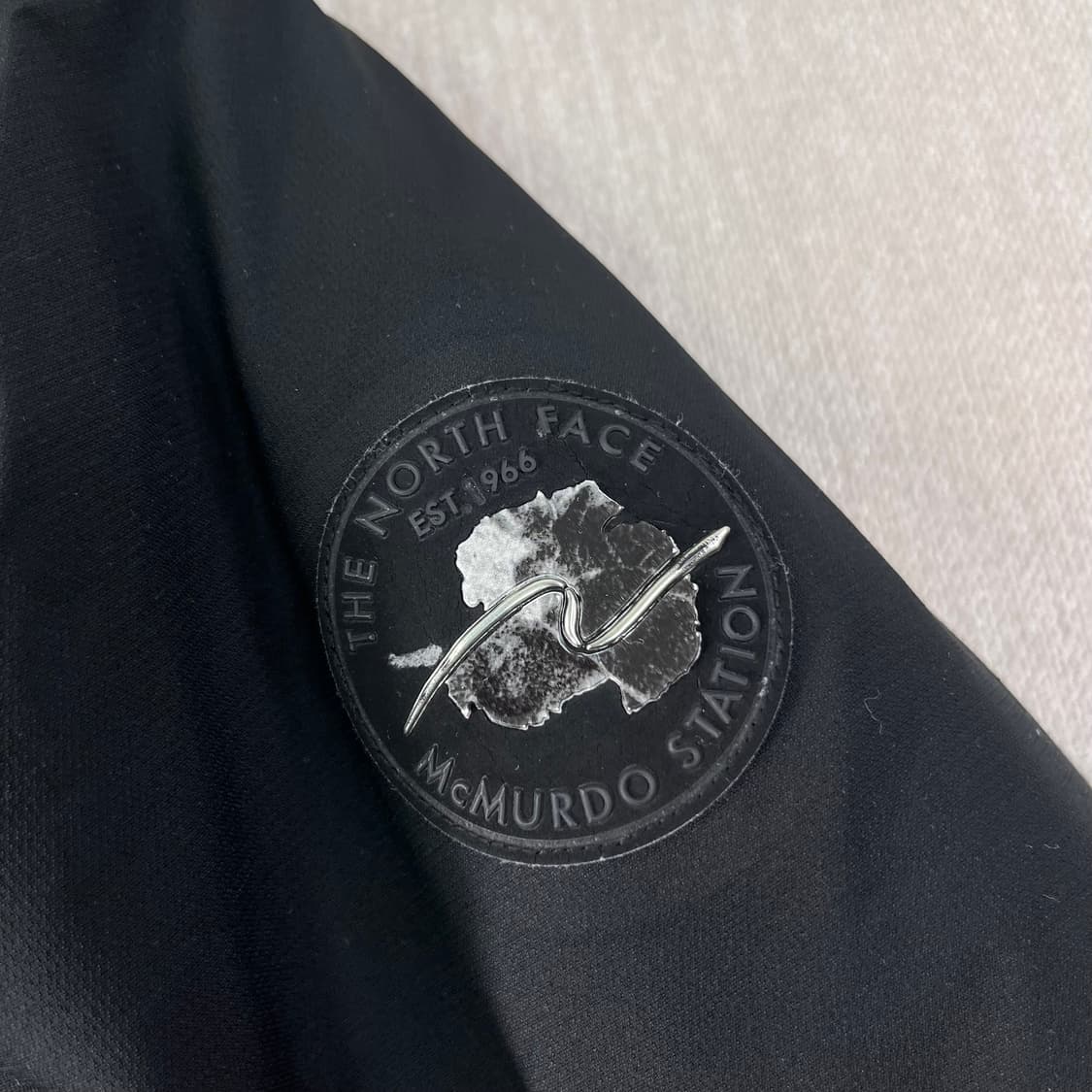 100 노스페이스 맥머도 시티 고어텍스 롱패딩 상품이미지2