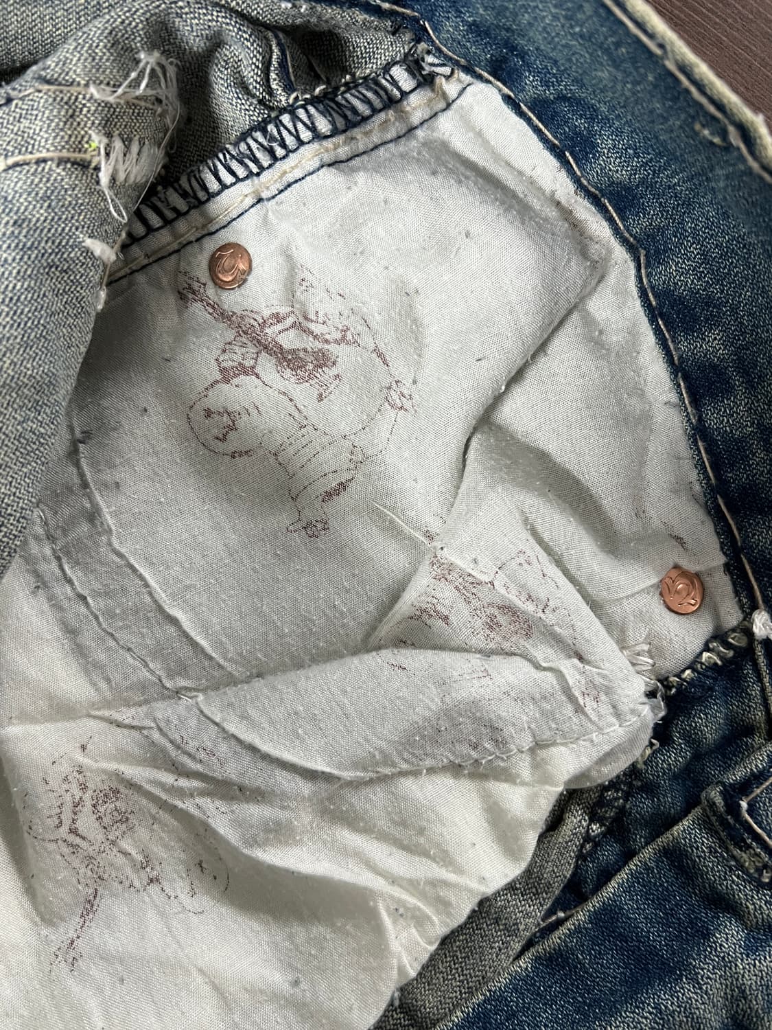 TrueReligion트루릴리젼 조이 슈퍼 T 스티치 부츠컷  데님 팬츠 상품이미지6