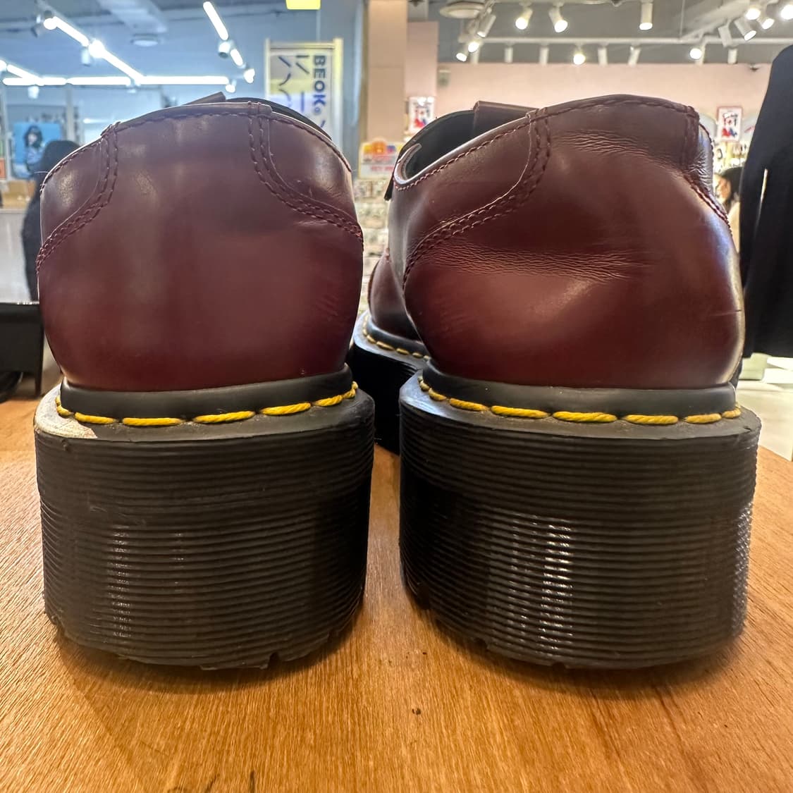 닥터마틴 메리제인 쿼드 ‘버건디’ 상품이미지4