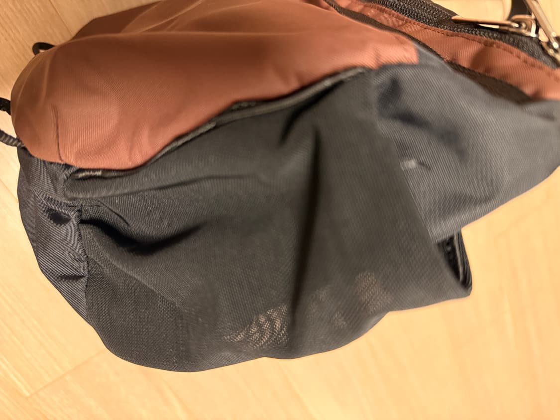 살로몬 몽트 5L 크로스백 브라운 상품이미지5