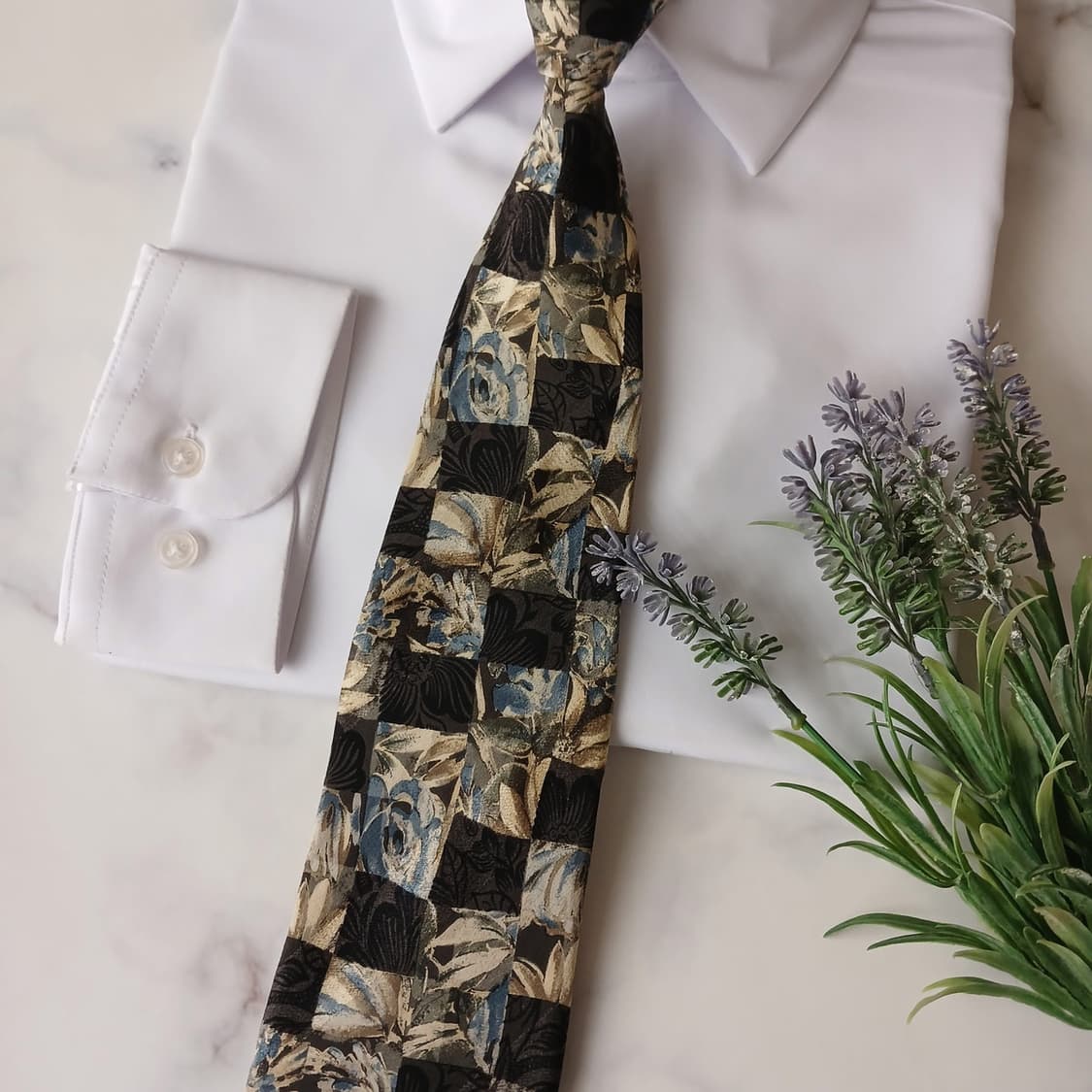 지방시 실크 플로럴 패치워크 한정판 넥타이 9cm A+등급 A19506
 상품이미지6