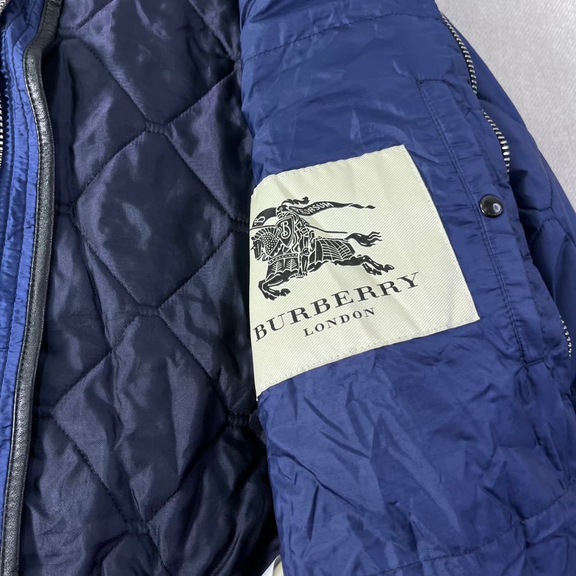 95 버버리 퀄팅 네이비 블루종 자켓 상품이미지7