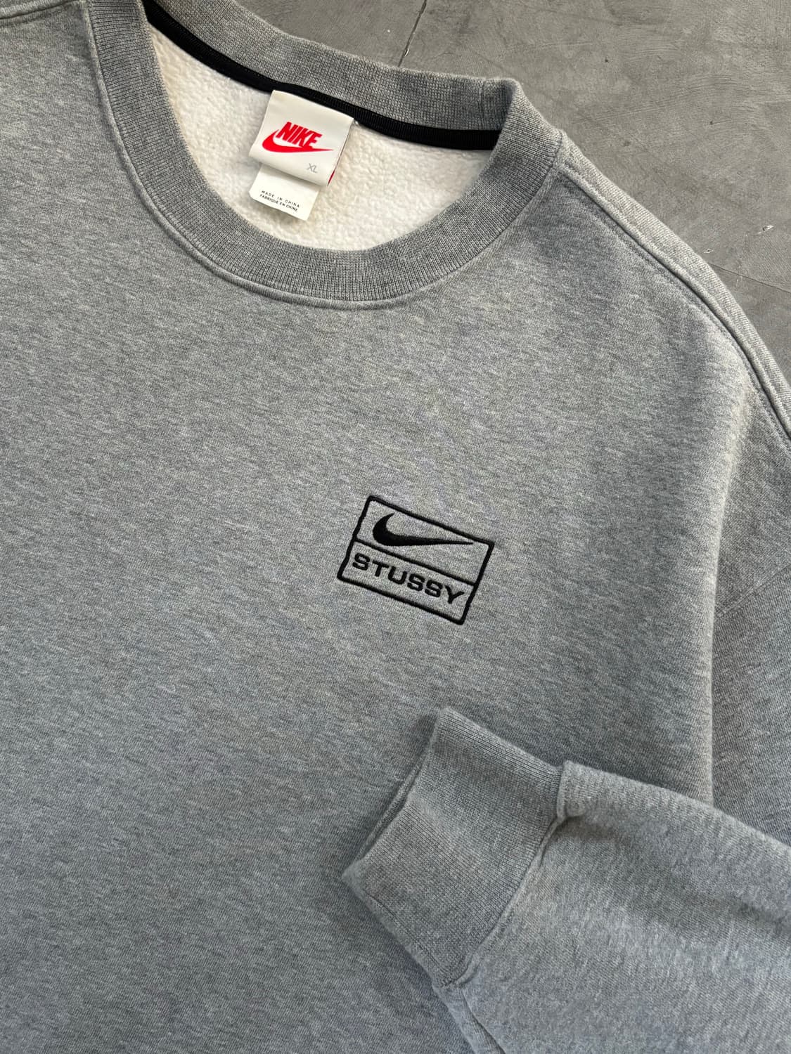 Nike x Stussy 그레이 맨투맨 상품이미지3