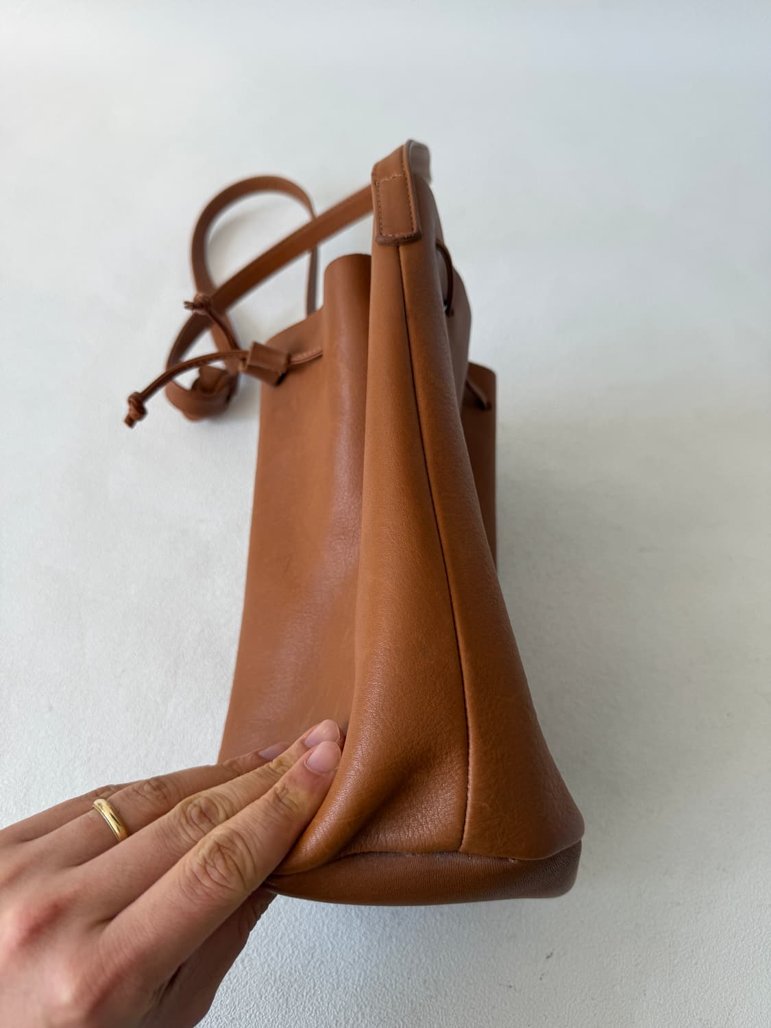 바쿠(BAGGU) 레더 버킷백(U.S.A) 상품이미지3