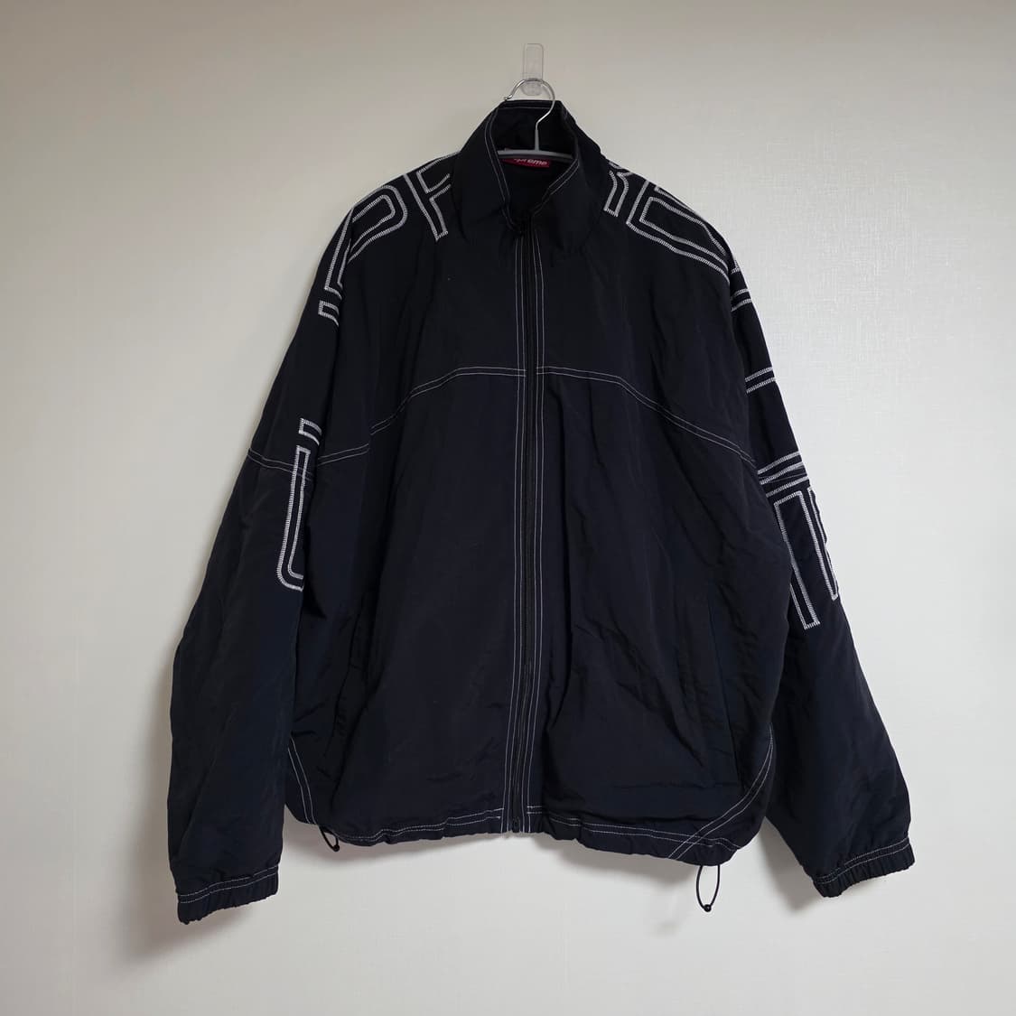 슈프림 25ss 스펠아웃 자수 트랙자켓 블랙 M사이즈 상품이미지1