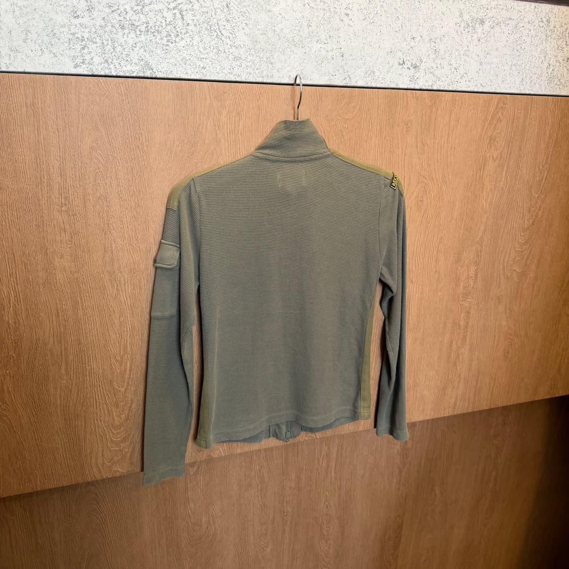 아비렉스 하이넥 와플 집업 자켓 밀리터리 패치 디테일 슬림핏 카키 상품이미지2