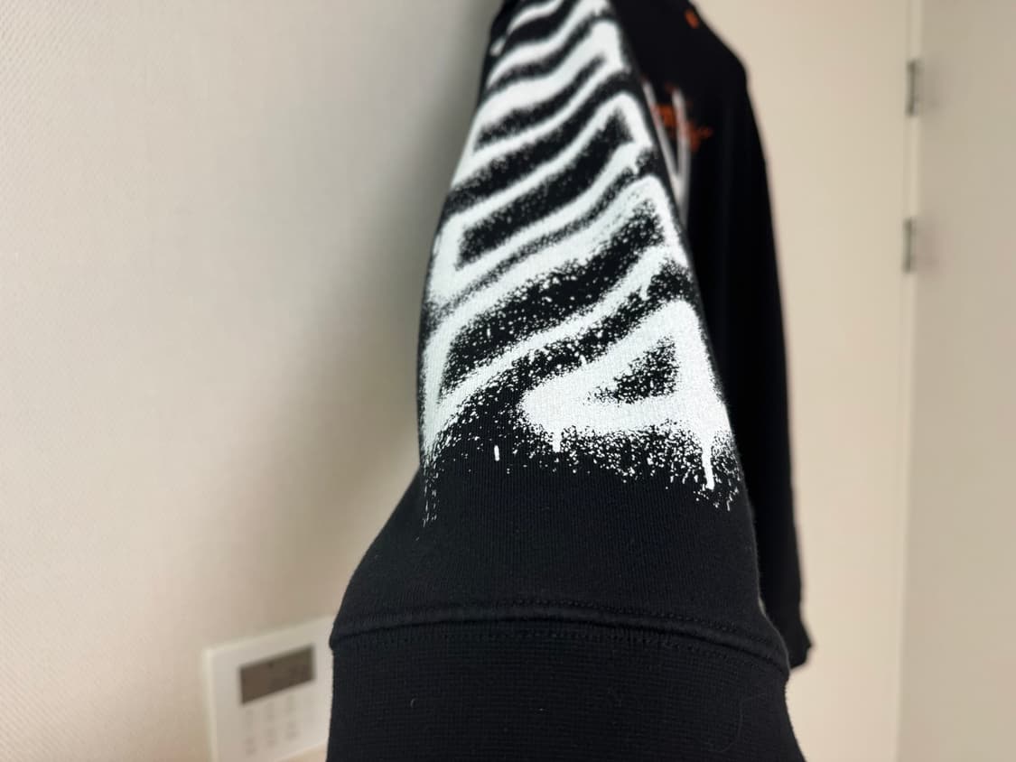 오프화이트 Golden Ratio  롱슬리브  상품이미지3