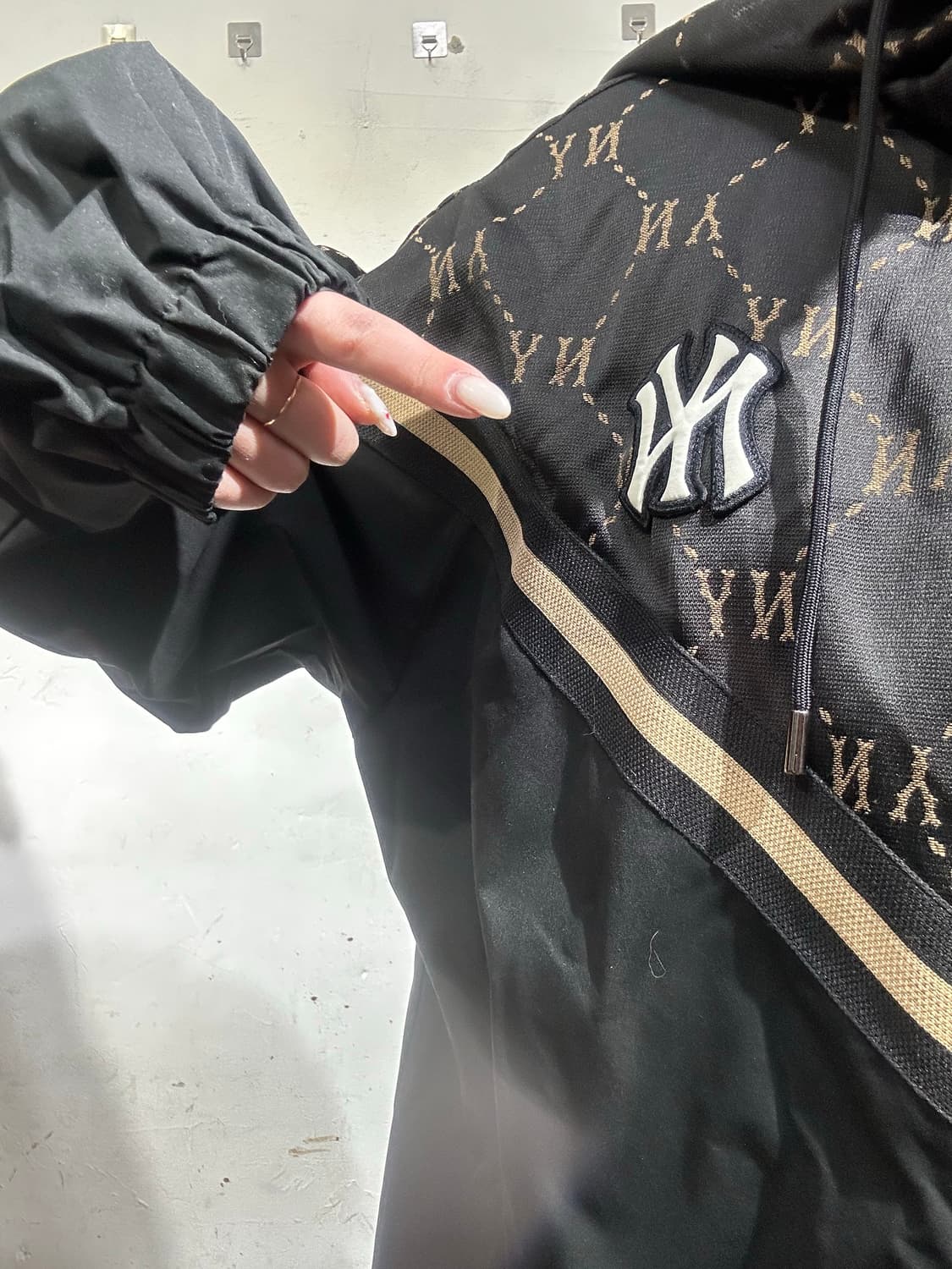 Mlb 엠엘비 블랙 올드스쿨 패턴 후드 바람막이 자켓 L 상품이미지4