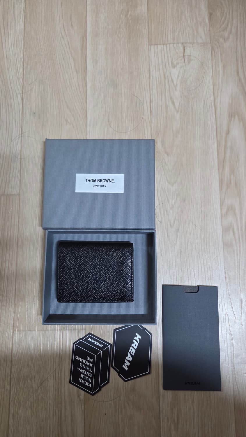 톰브라운 페블 그레인 레더 더블 카드 홀더 블랙 상품이미지1