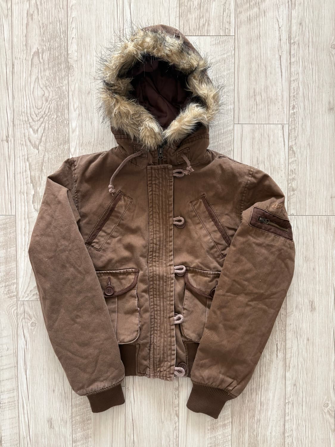 아베크롬비 울프죠 n2b 브라운 m 상품이미지1