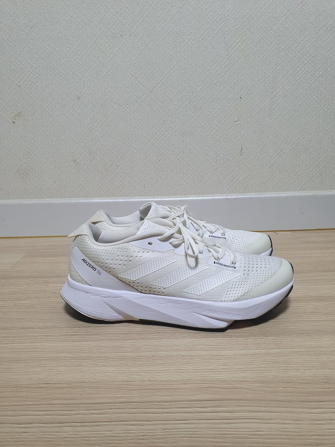 아디다스 아디제로 SL 화이트 런닝화 270 상품이미지1