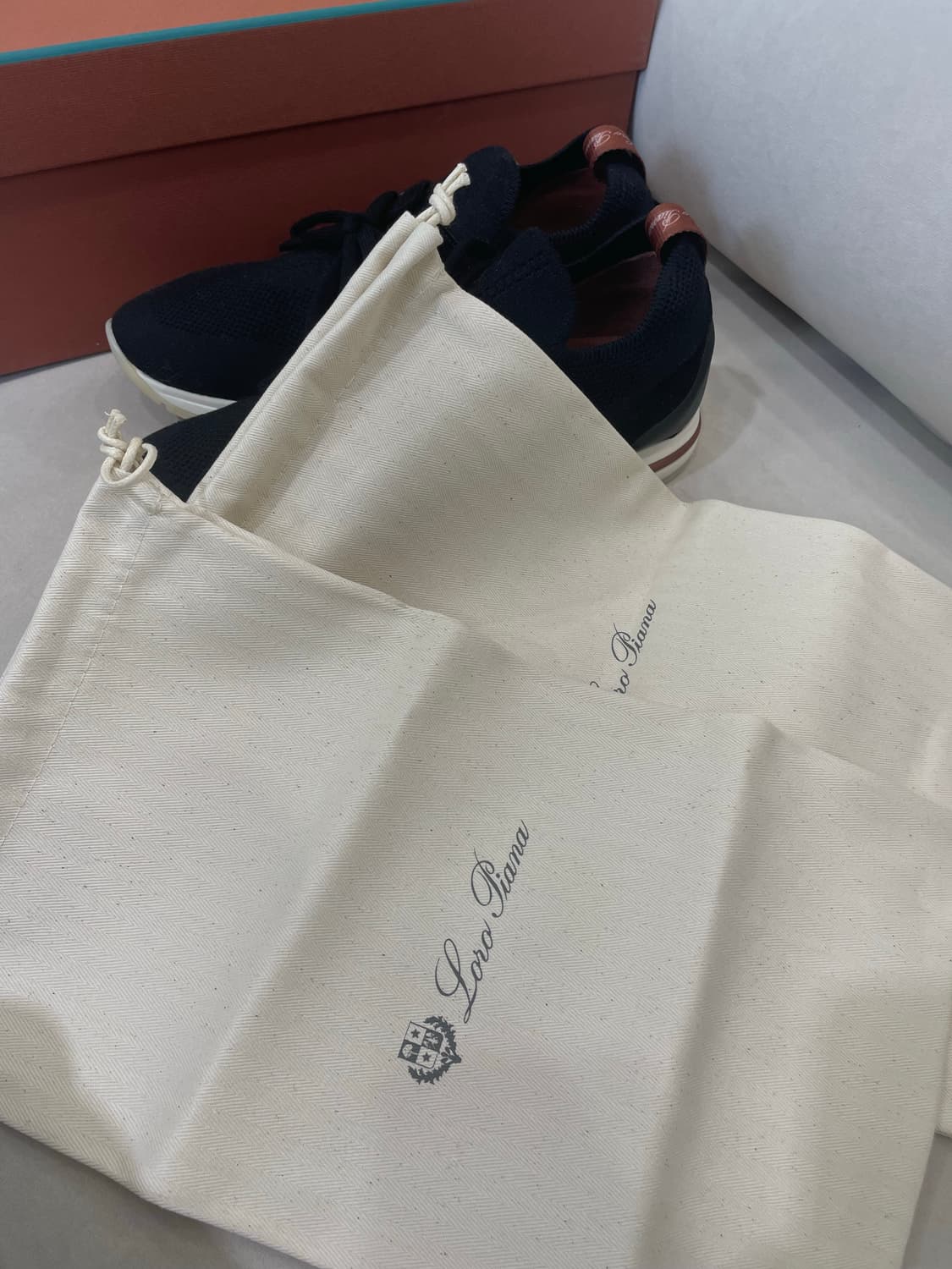 로로피아나 여성스니커즈 상품이미지4