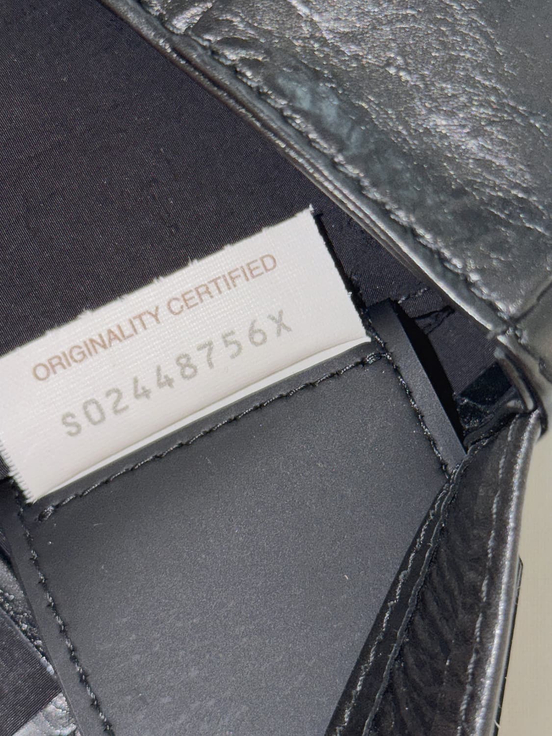 보테가 베네타 미니 레더 카세트백 블랙 상품이미지7