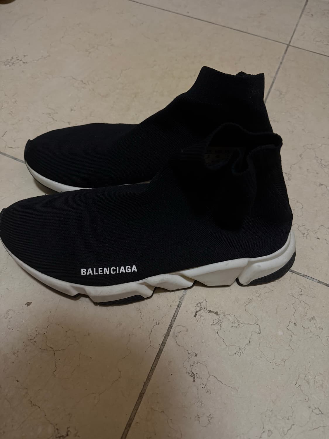 발렌시아가 스피드러너 상품이미지2