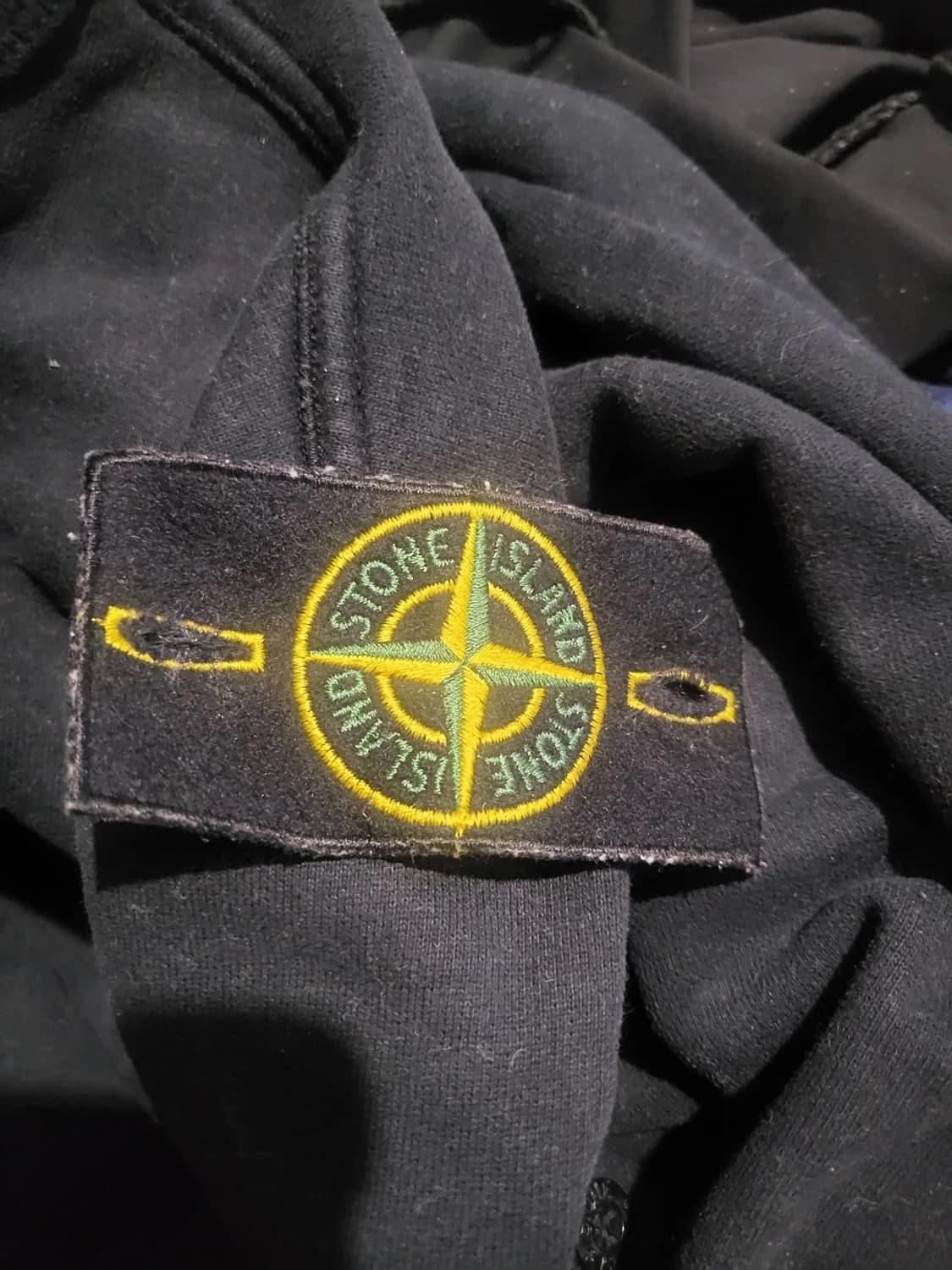 스톤아일랜드 맨투맨 블랙 상품이미지1