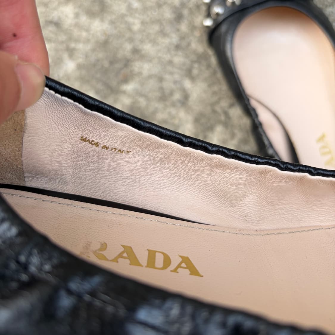 프라다 스터드 발레 슈즈 상품이미지3