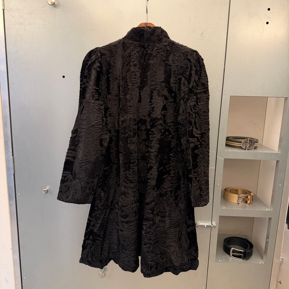 90s 발렌티노 페르시안 램 퍼 코트 상품이미지4