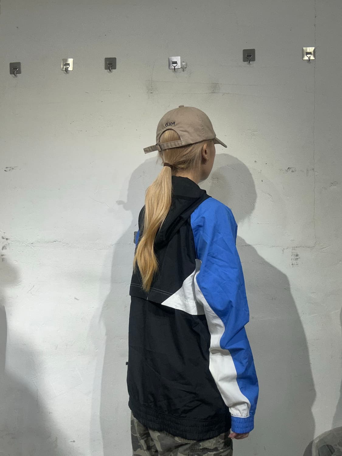 뉴발란스 블랙 멀티 컬러 블루 사이드 라인 후드 트랙탑 져지 M 상품이미지3