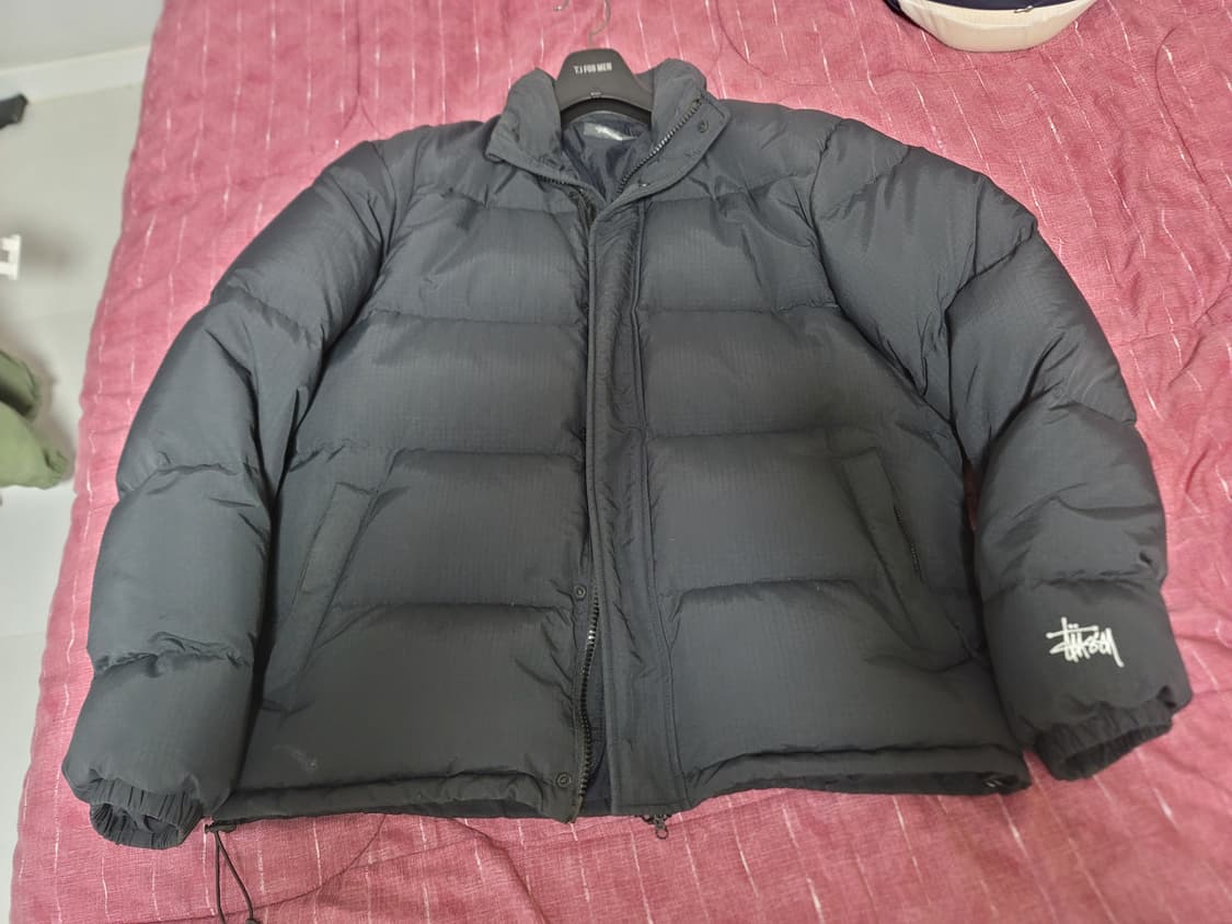 스투시 블랙 립스탑 다운 푸퍼 패딩 판매합니다 상품이미지1