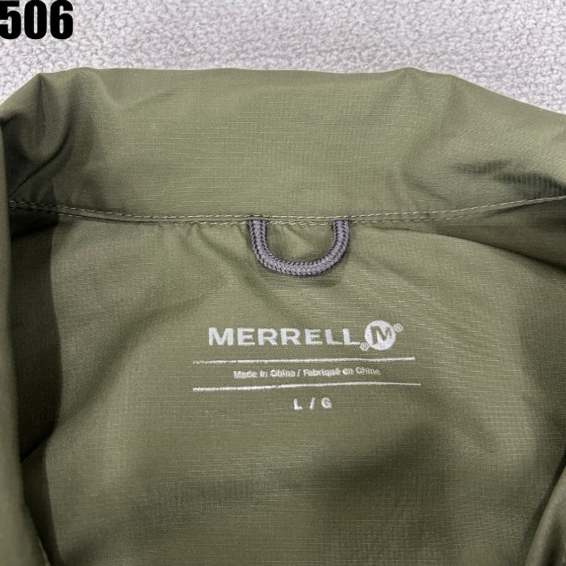 Merrell 카키색 바람막이  상품이미지2