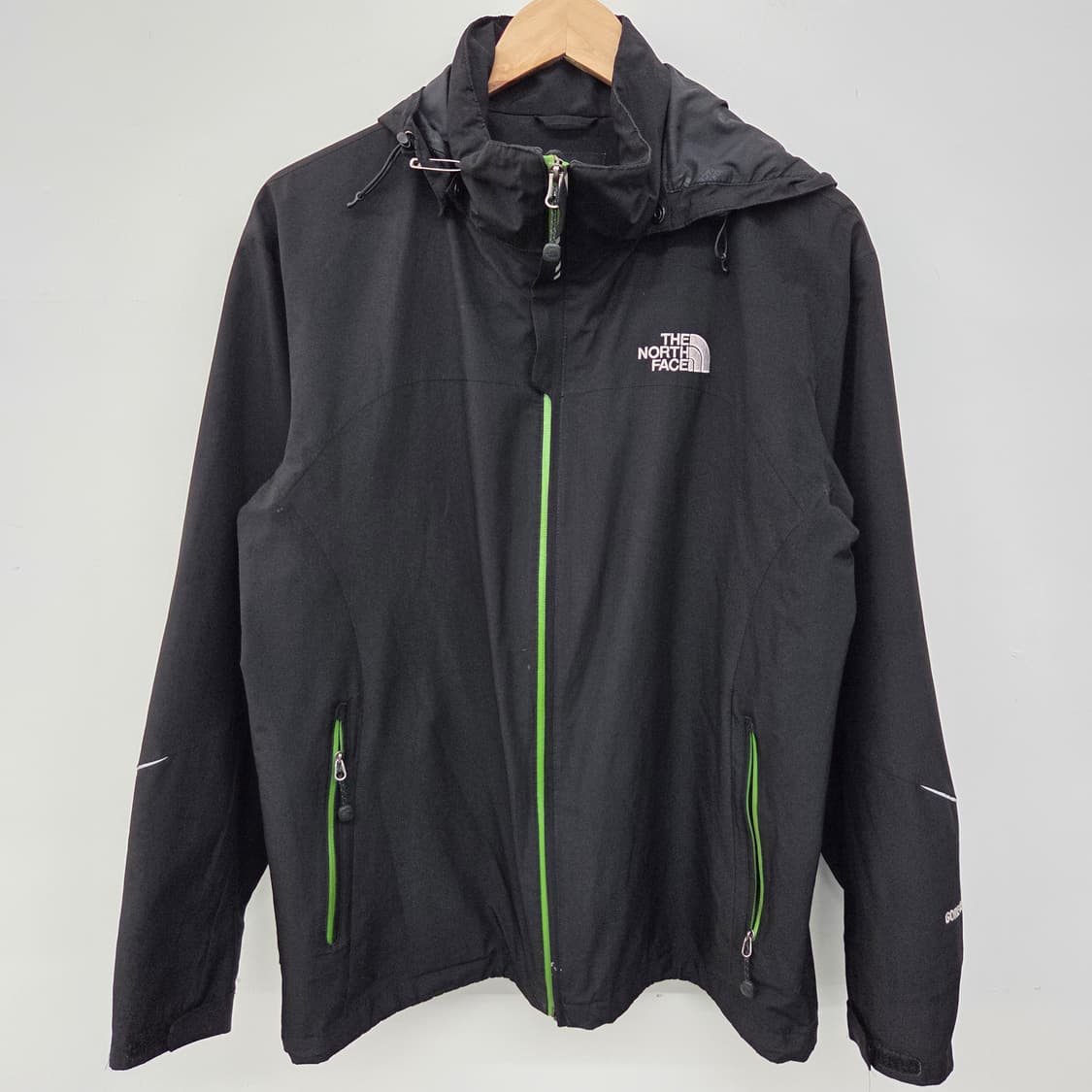노스페이스 블랙 바람막이 자켓 남L 상품이미지2