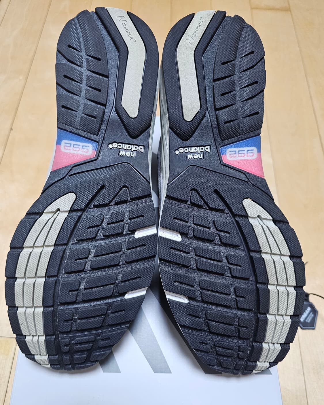 (275)뉴발란스 992 그레이 상품이미지4