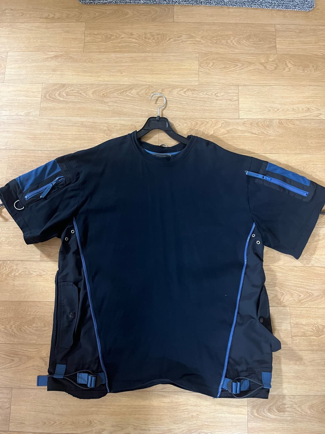 umamiism black t shirt 상품이미지2