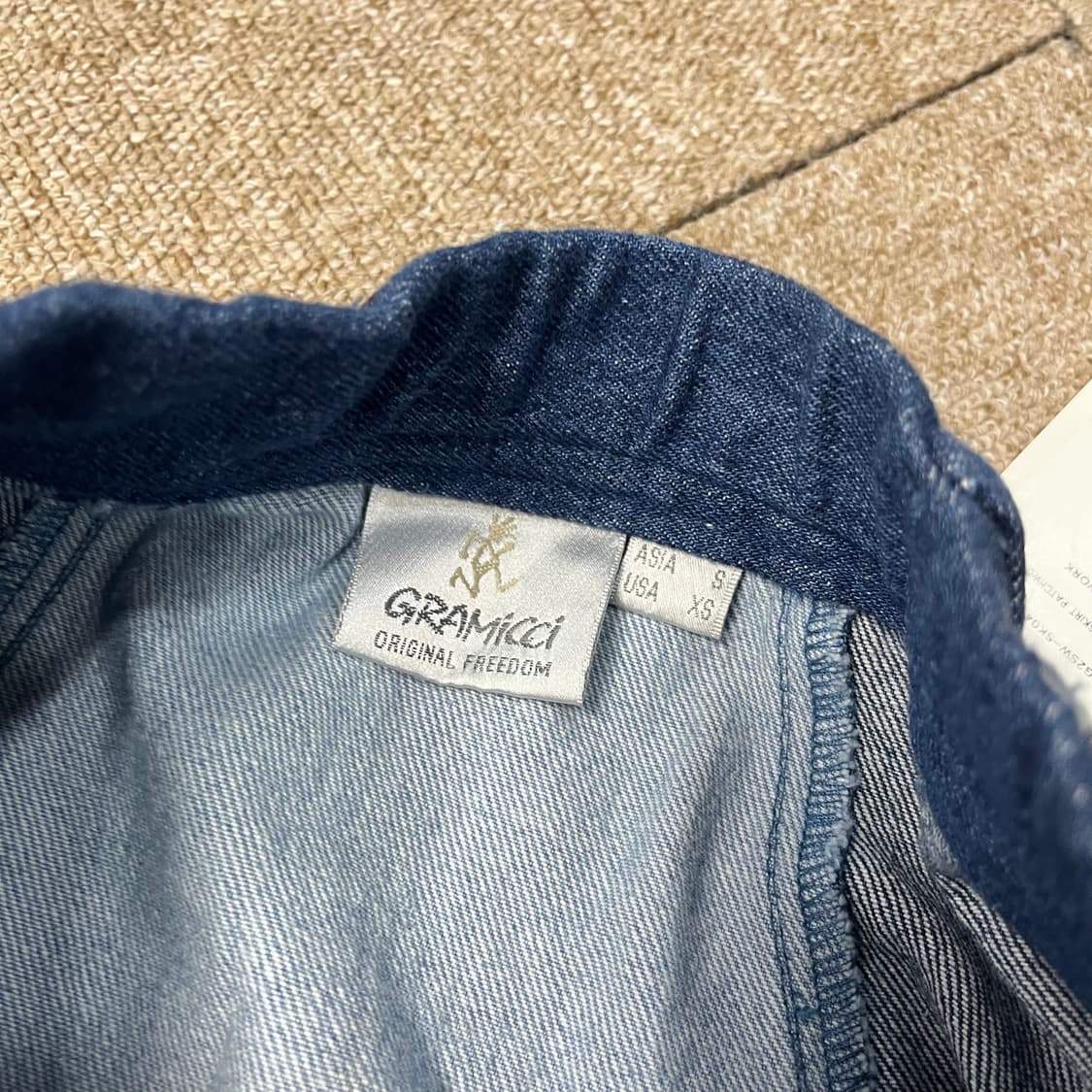 새상품 그라미치 데님 스커트 상품이미지4