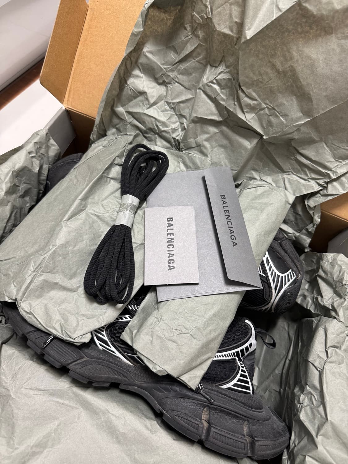 발렌시아가 3xl 블랙 44 상품이미지1