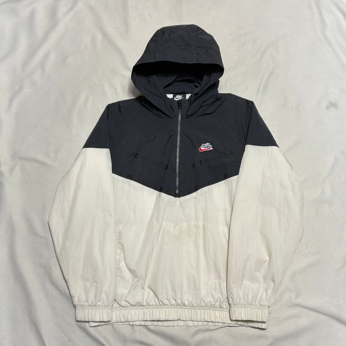 L 나이키 헤리티지 윈드러너 배색 바람막이 상품이미지2