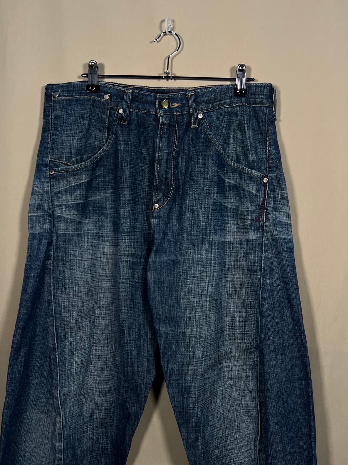 리바이스 엔지니어드 신치백 컷아웃 팬츠 처분  상품이미지3