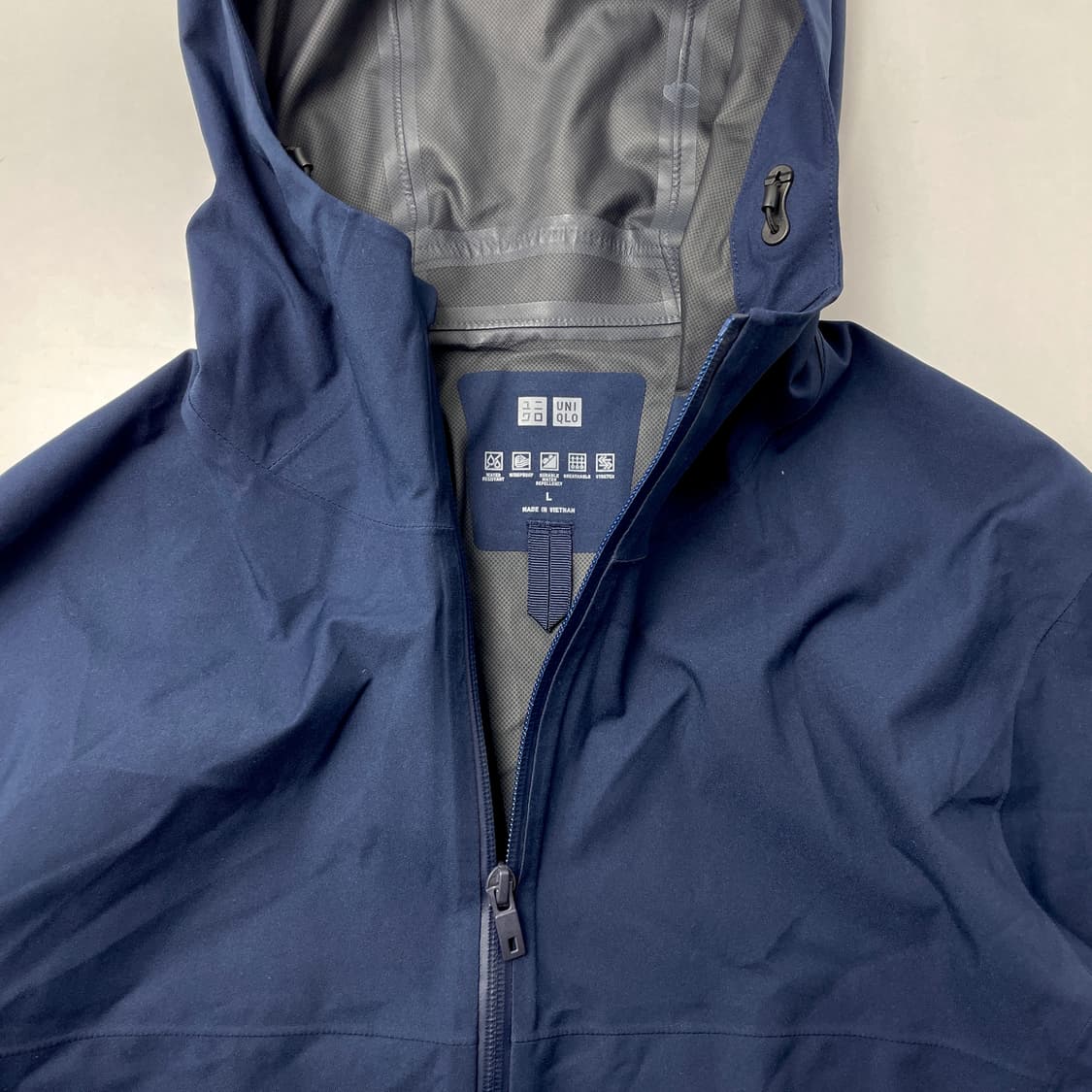 [중고] 유니클로 후드 집업 바람막이 L 상품이미지3