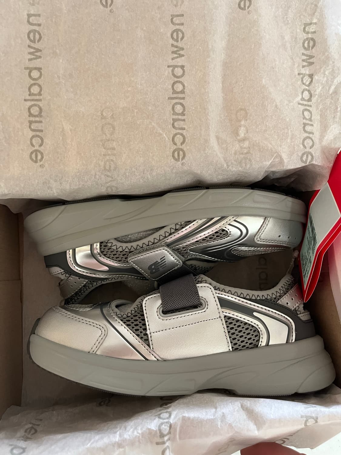 (220mm)뉴발란스 프리들X 엑스 샌들 실버 그레이 새제품 팝니다 상품이미지2