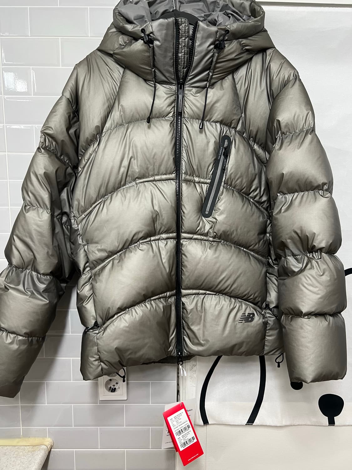 새거 뉴발란스 플라잉77 헤비 구스다운 L GRAY 라지 구스패딩 숏패딩 상품이미지1