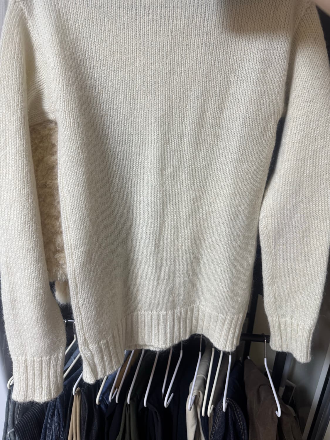 아우로 ouro 슬릿 단추 니트 상품이미지5