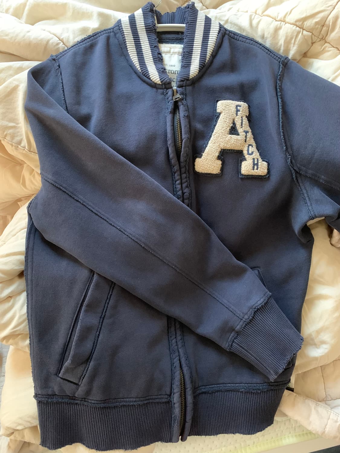 아베크롬비 코튼 패치 코튼 집업 네이비 팔아요💙 착샷O 상품이미지1