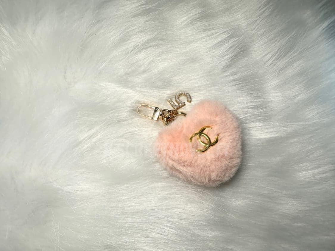 샤넬 하트 폼폼이 키링 핑크 상품이미지2