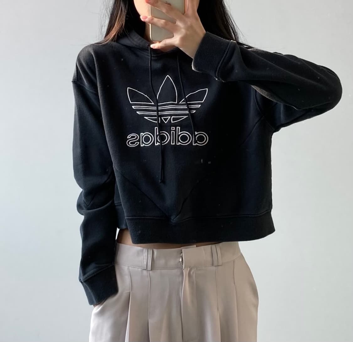 아디다스 크롭 후드티 상품이미지1