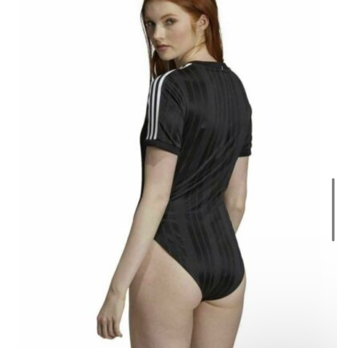 제니 아디다스 바디수트 상품이미지3