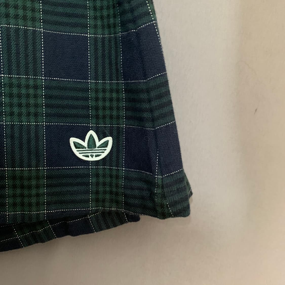 S 아디다스 컬리지 에이트 테니스 체크 플리츠 스커트 치마 상품이미지4