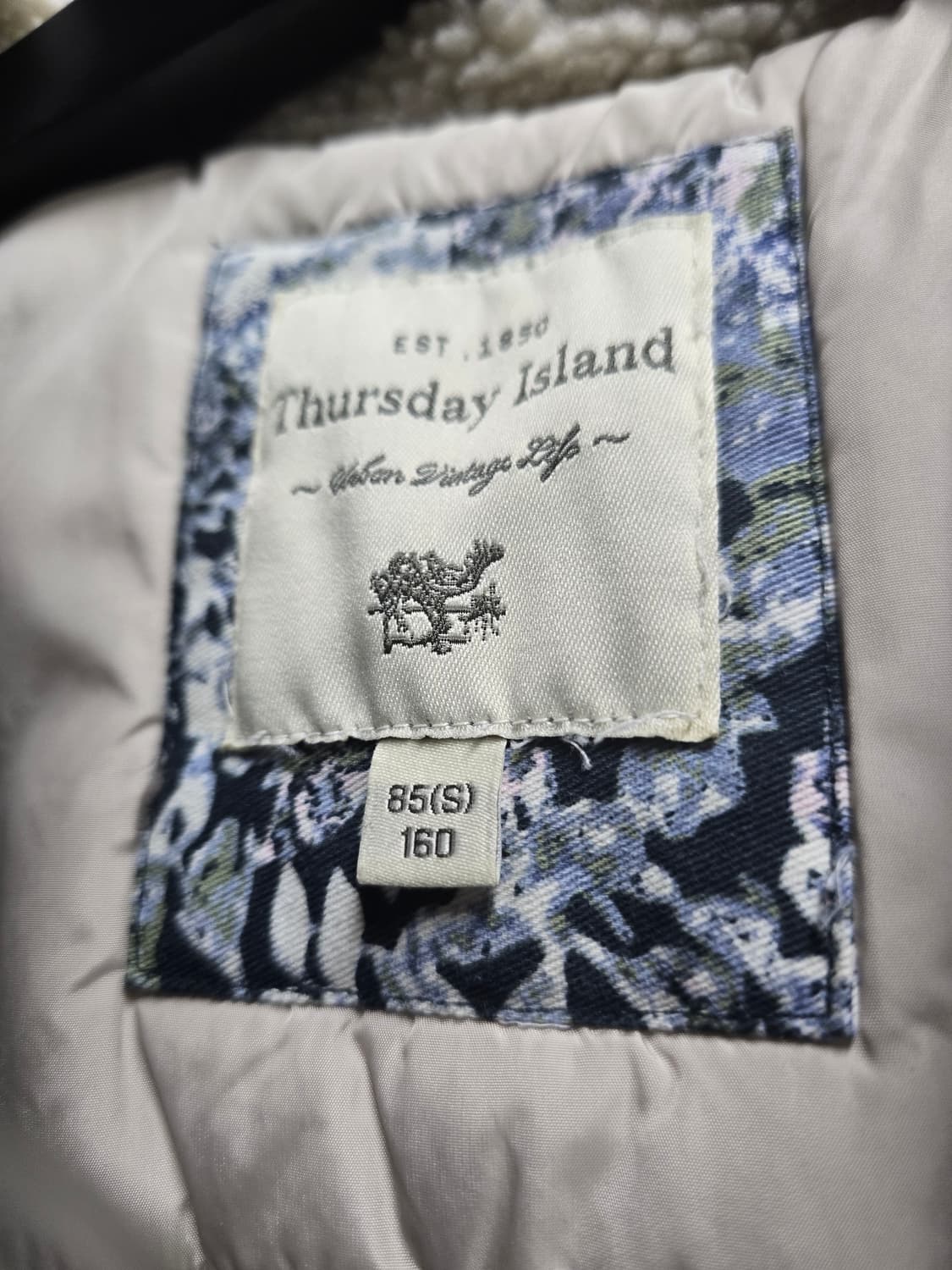 써스데이아일랜드 플라워 야상 패딩 S 상품이미지5