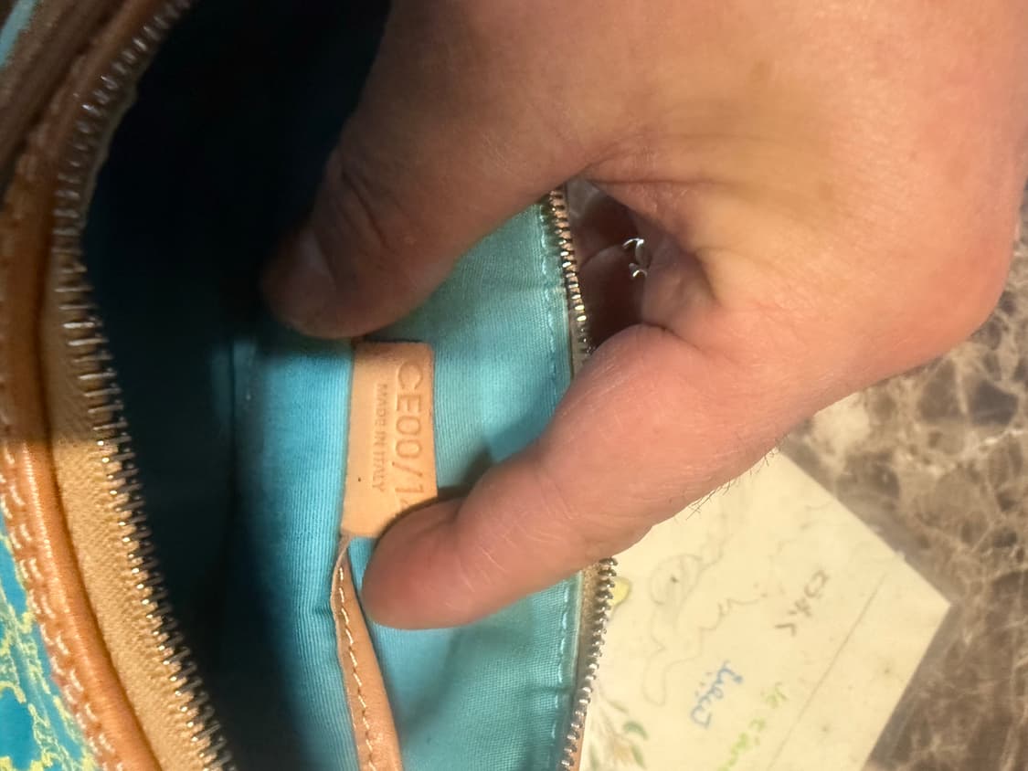 정품 셀린느 마카담 미니 숄더백 팝니다 상품이미지9