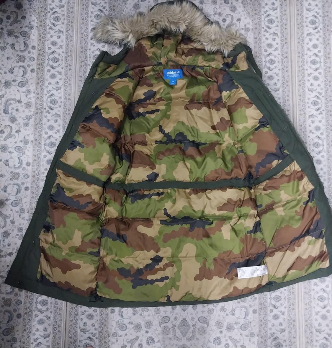 아디다스 래더패치 카모플라쥬 패딩 90  (사이즈크게나옴) 상품이미지2
